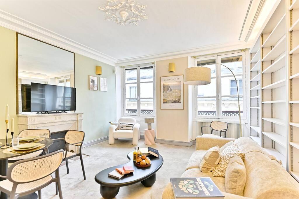 Apartment Chic Dans Le Prestigieux 7eme Arrondissement