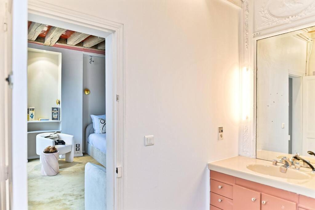Apartment Chic Dans Le Prestigieux 7eme Arrondissement Paris