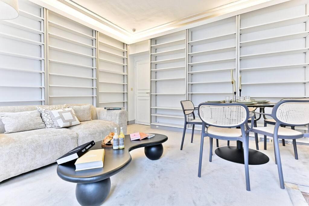Appartement Chic Dans Le Prestigieux 7eme Arrondissement *
